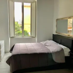 &house , Napoli Italia
